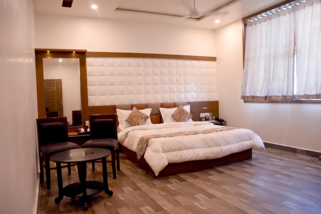 Hotel Marigold Somnāth Dış mekan fotoğraf